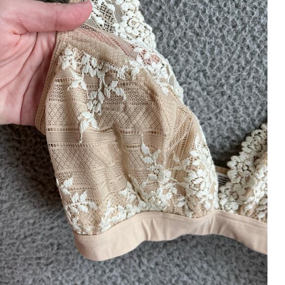 Wacoal Bralette 38 Lace Floral Embroidery V-Neck Comfort Wireless Cream Bra - Picture 3 of 16